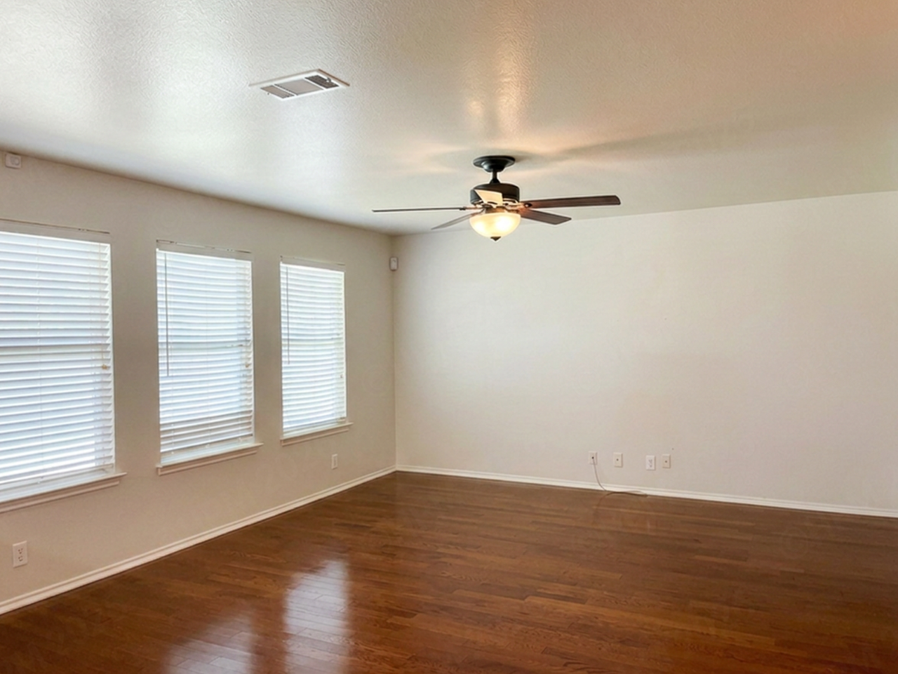 9023 Pinseeker - Photo 6 of 20