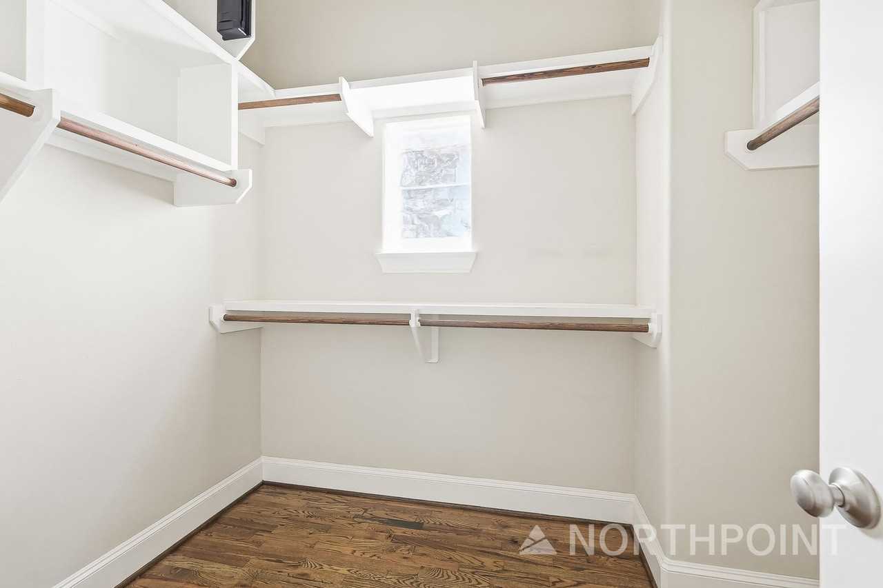 2710 Cohn Gdn - Photo 6 of 16