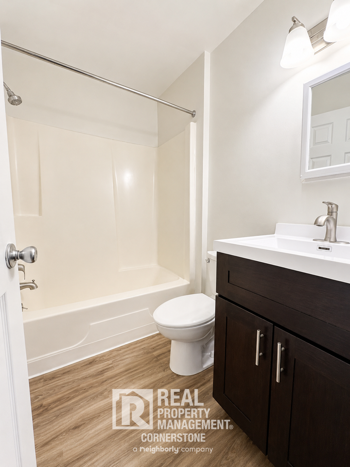 5723 E G Ave #4 - Photo 7 of 13