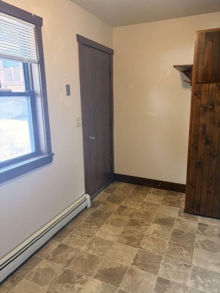3313 Leland Ln - Photo 5 of 25