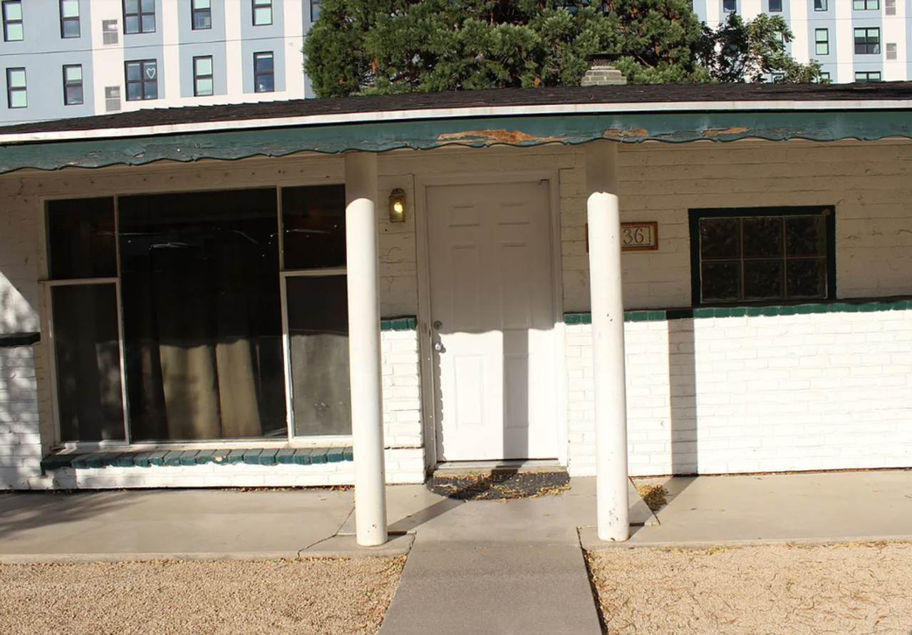1436 Hillside Dr - Photo 2 of 8