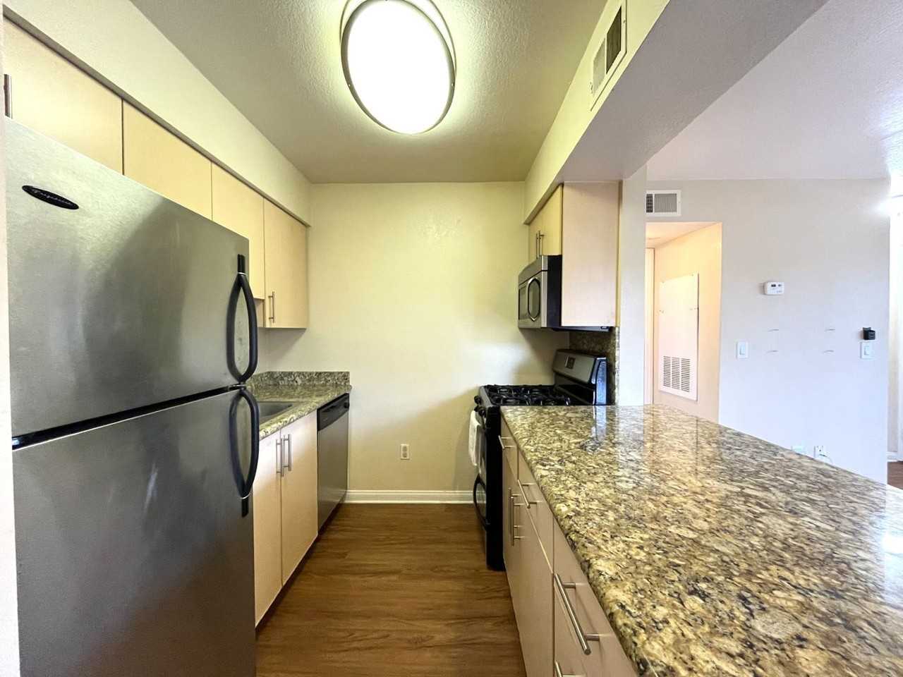 2160 Highpointe Dr #112 - Photo 5 of 25