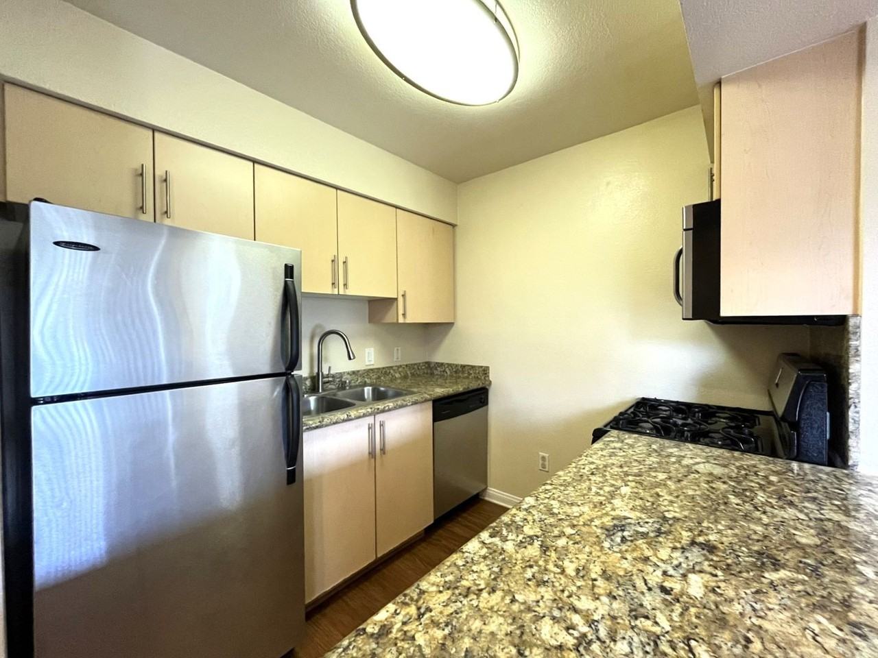 2160 Highpointe Dr #112 - Photo 6 of 25