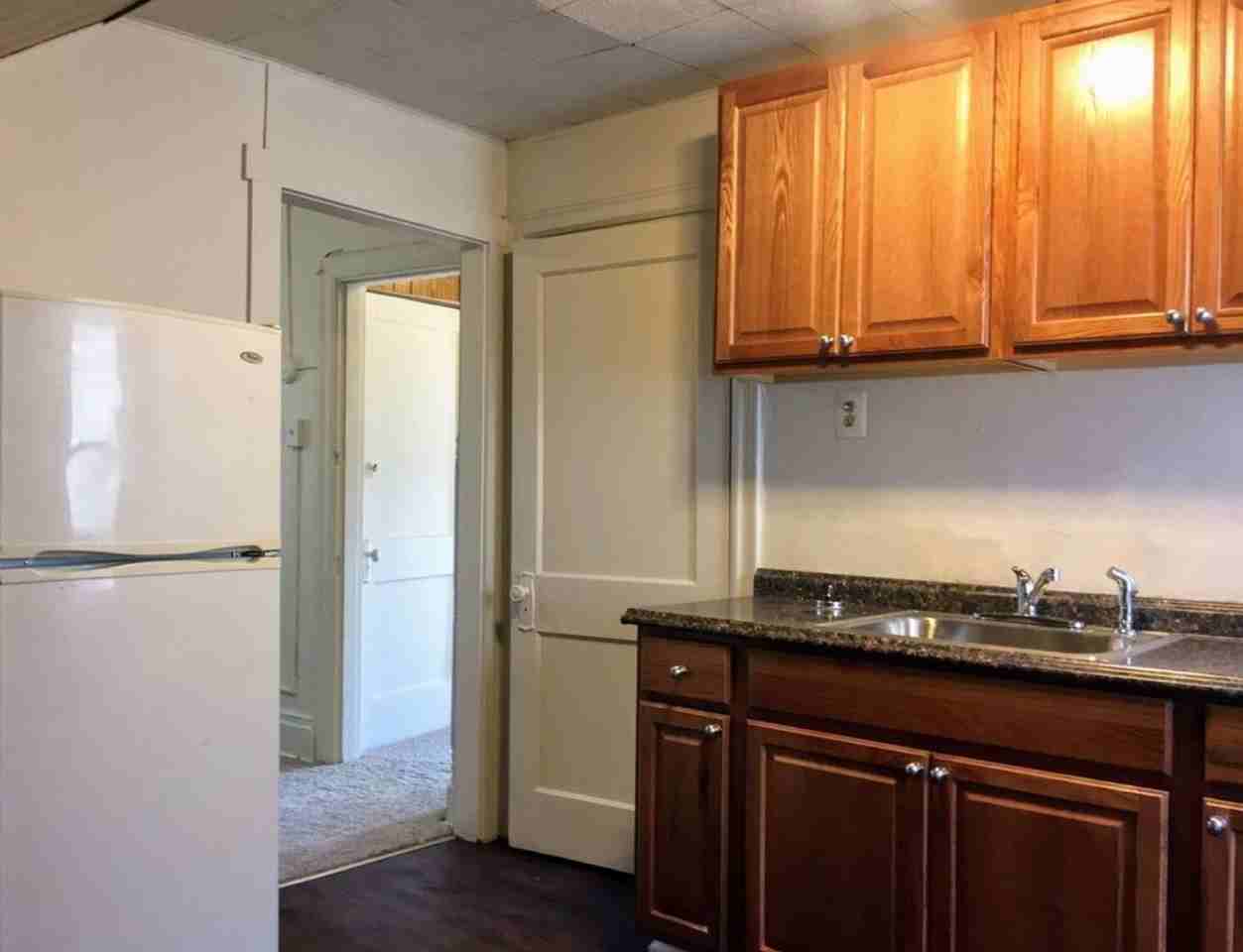 2306 Sherbrook St #3 - Photo 2 of 12