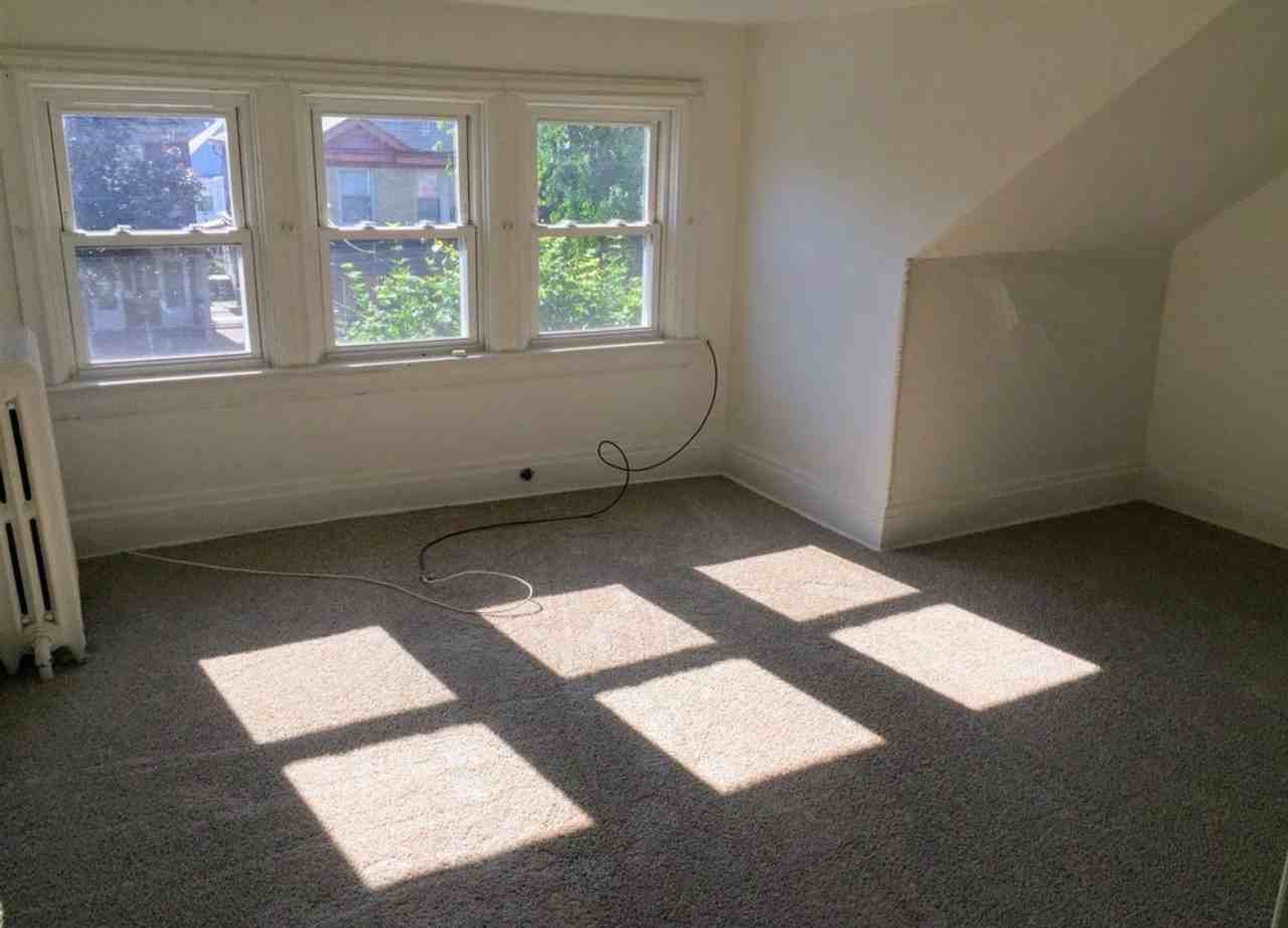 2306 Sherbrook St #3 - Photo 5 of 12