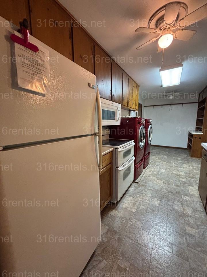 1144 Skelly St - Photo 7 of 21