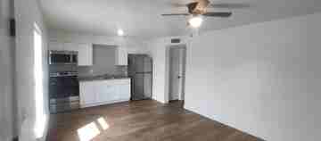 featured image of 615 W Houser Blvd