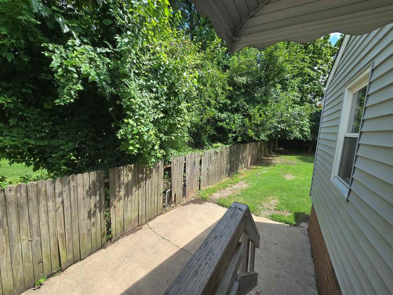 1034 E Lexington Ave - Photo 3 of 16
