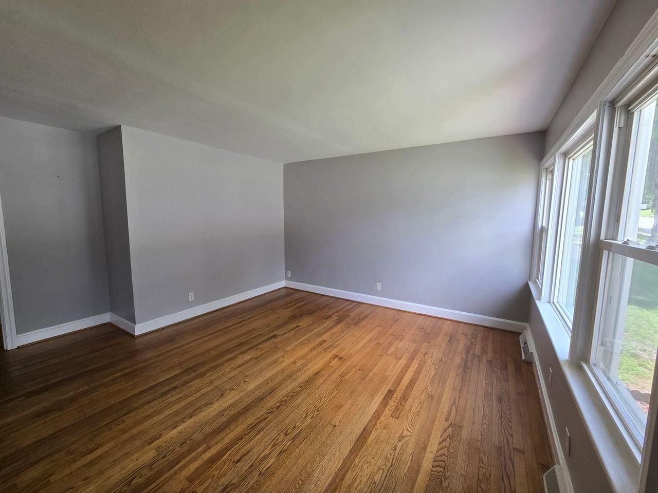 1034 E Lexington Ave - Photo 7 of 16