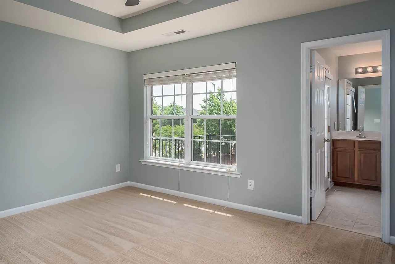1001 Remington Oaks Cir - Photo 7 of 14