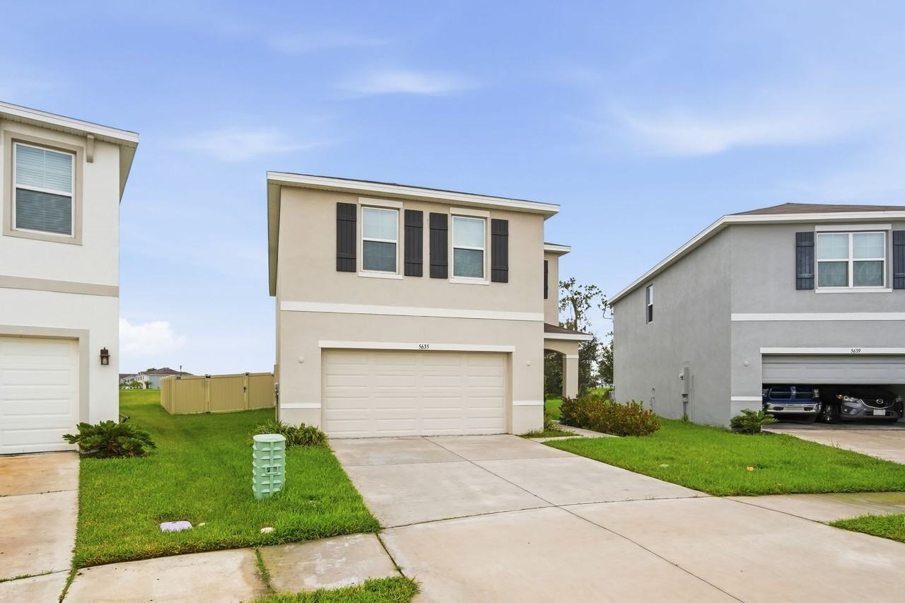 5635 Hollingworth Trl - Photo 3 of 33