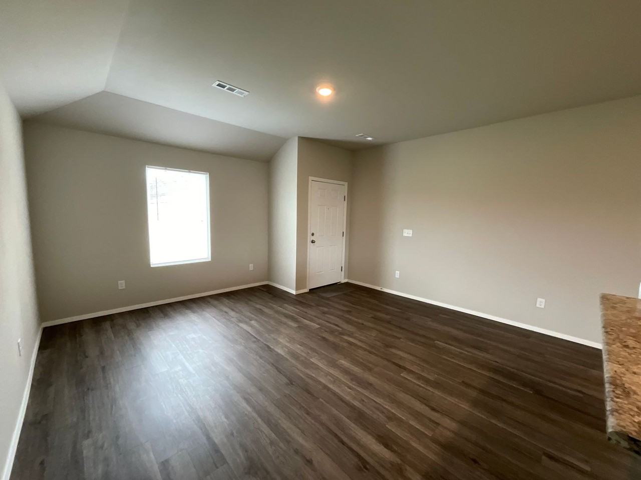 2608 S Silver St - Photo 2 of 17