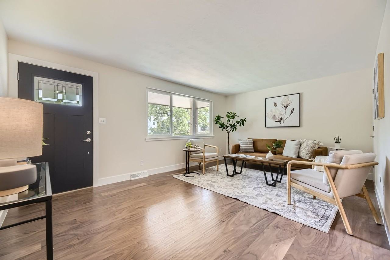 1505 Findlay Way - Photo 3 of 28
