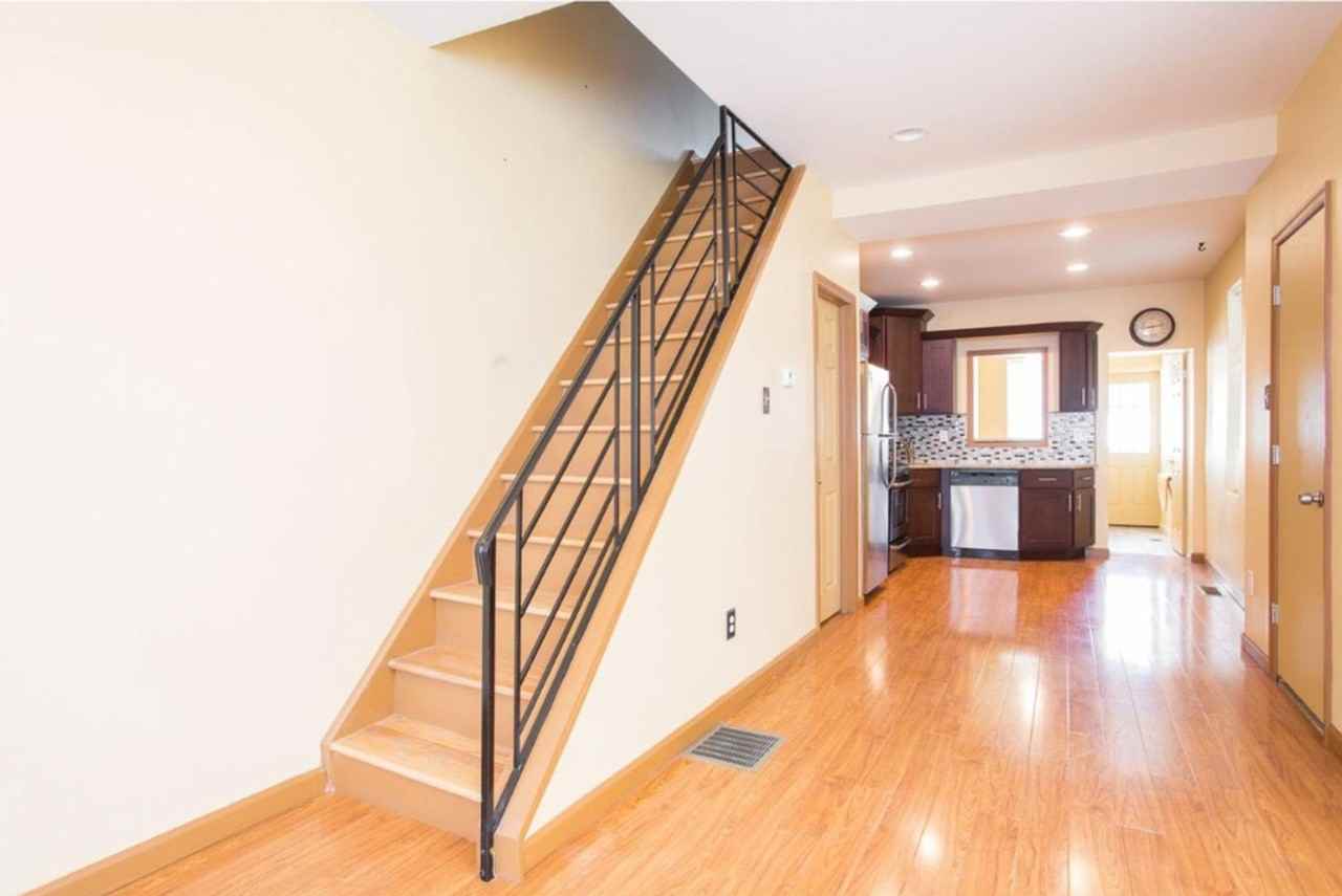 2545 Ellsworth St - Photo 3 of 21