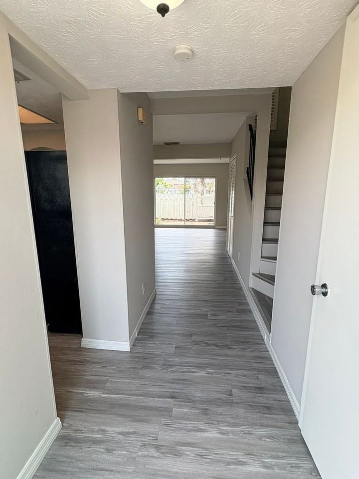 1123 Sw 48th Ter - Photo 4 of 16