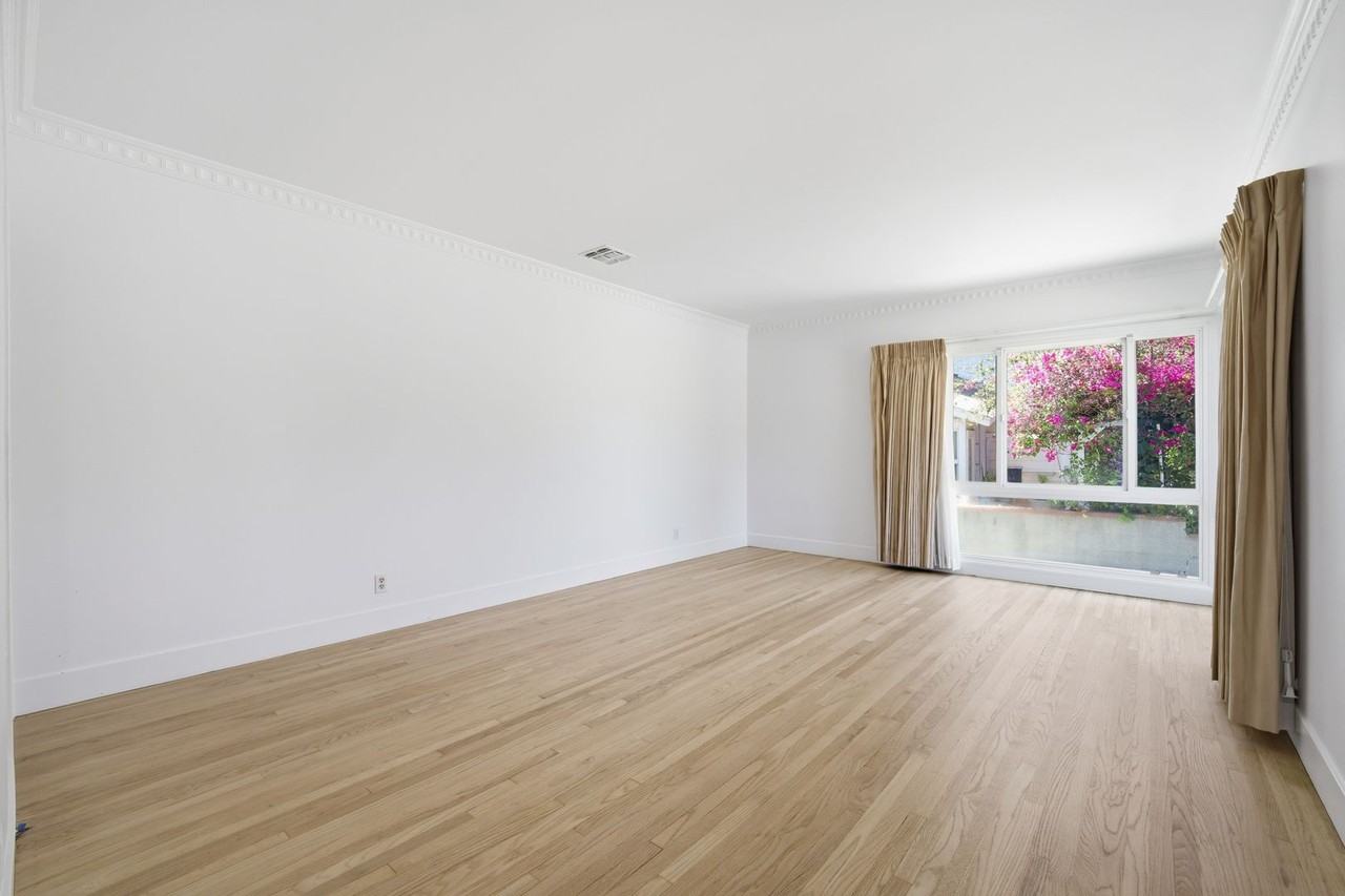 1007 Monterey Rd - Photo 5 of 32