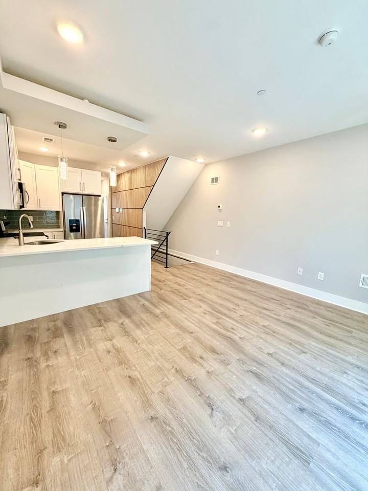 1302 North Marshall Street - Photo 2 of 42