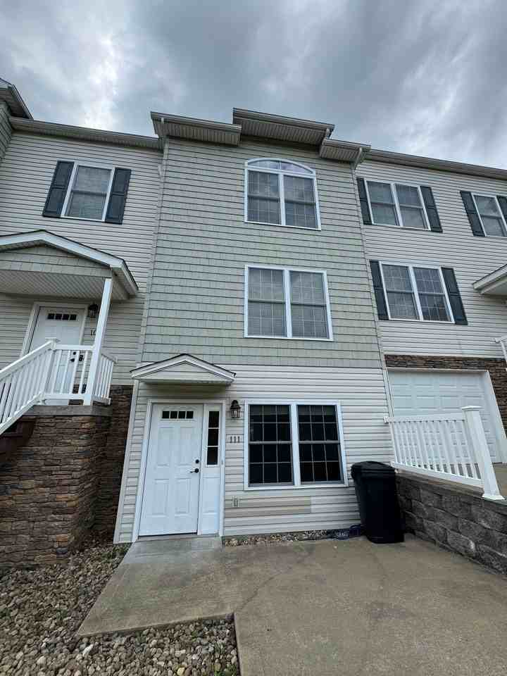 111 Butler Dr - Photo 2 of 23
