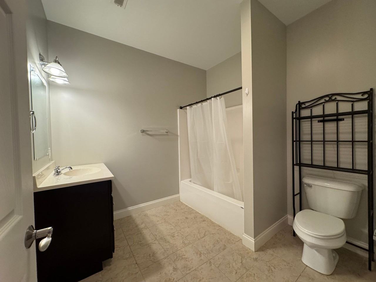 111 Butler Dr - Photo 4 of 23