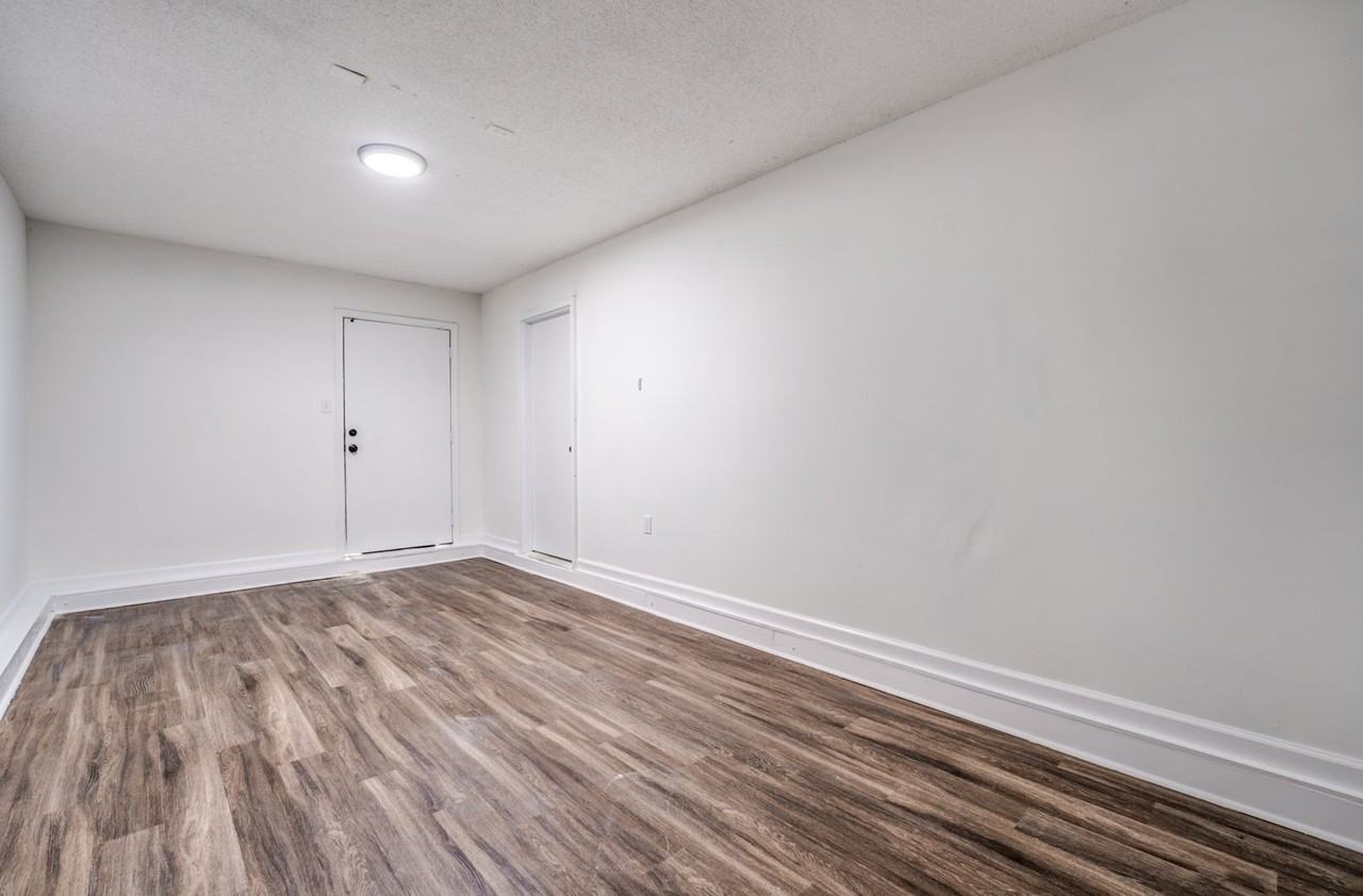2151 Kirby Pkwy - Photo 5 of 12