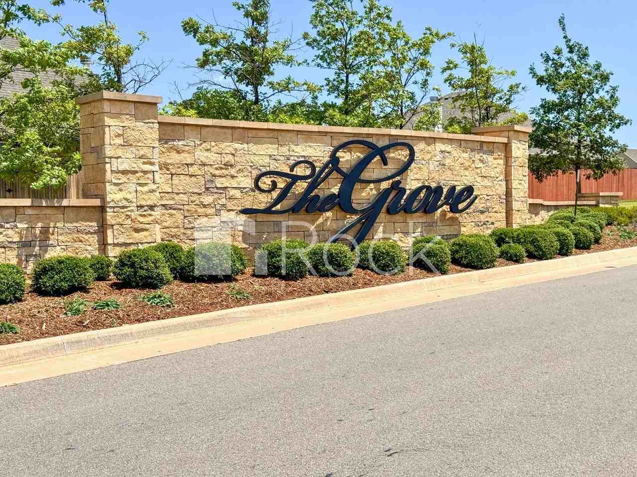 19113 Grove Pkwy - Photo 2 of 50