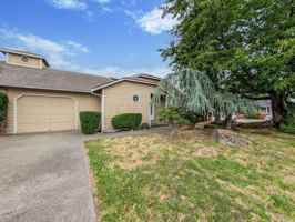 featured image of 4724 74th Pl Ne