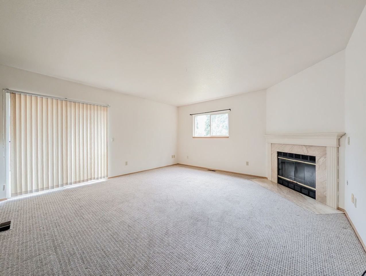 4724 74th Pl Ne - Photo 7 of 15