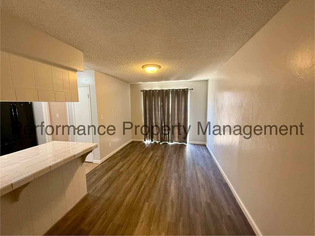 5101 Hunter Ave #7 - Photo 4 of 18