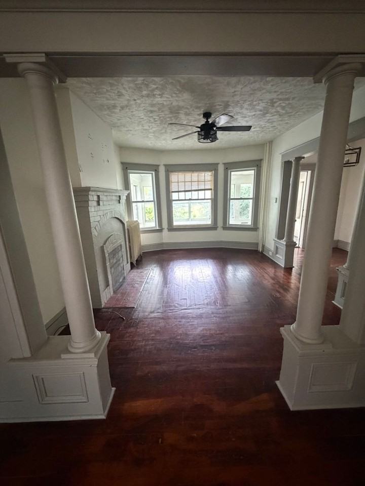 661 Myrtle Ave - Photo 2 of 11