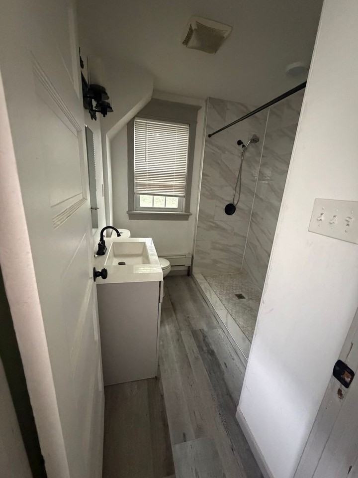 661 Myrtle Ave - Photo 6 of 11