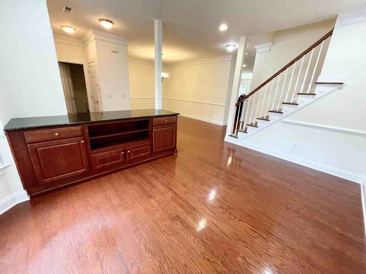 9519 Dellbrook Ct - Photo 3 of 30