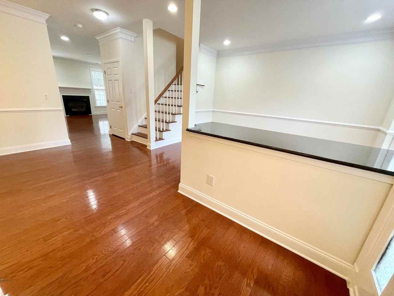 9519 Dellbrook Ct - Photo 4 of 30