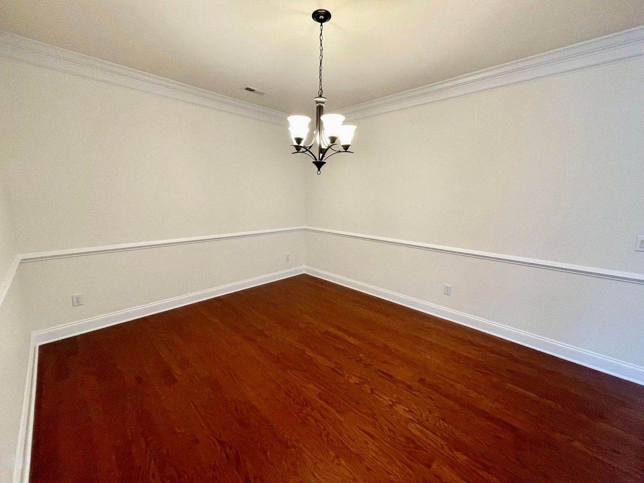 9519 Dellbrook Ct - Photo 6 of 30
