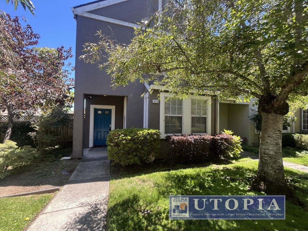 313 Village Cir - Photo 2 of 42