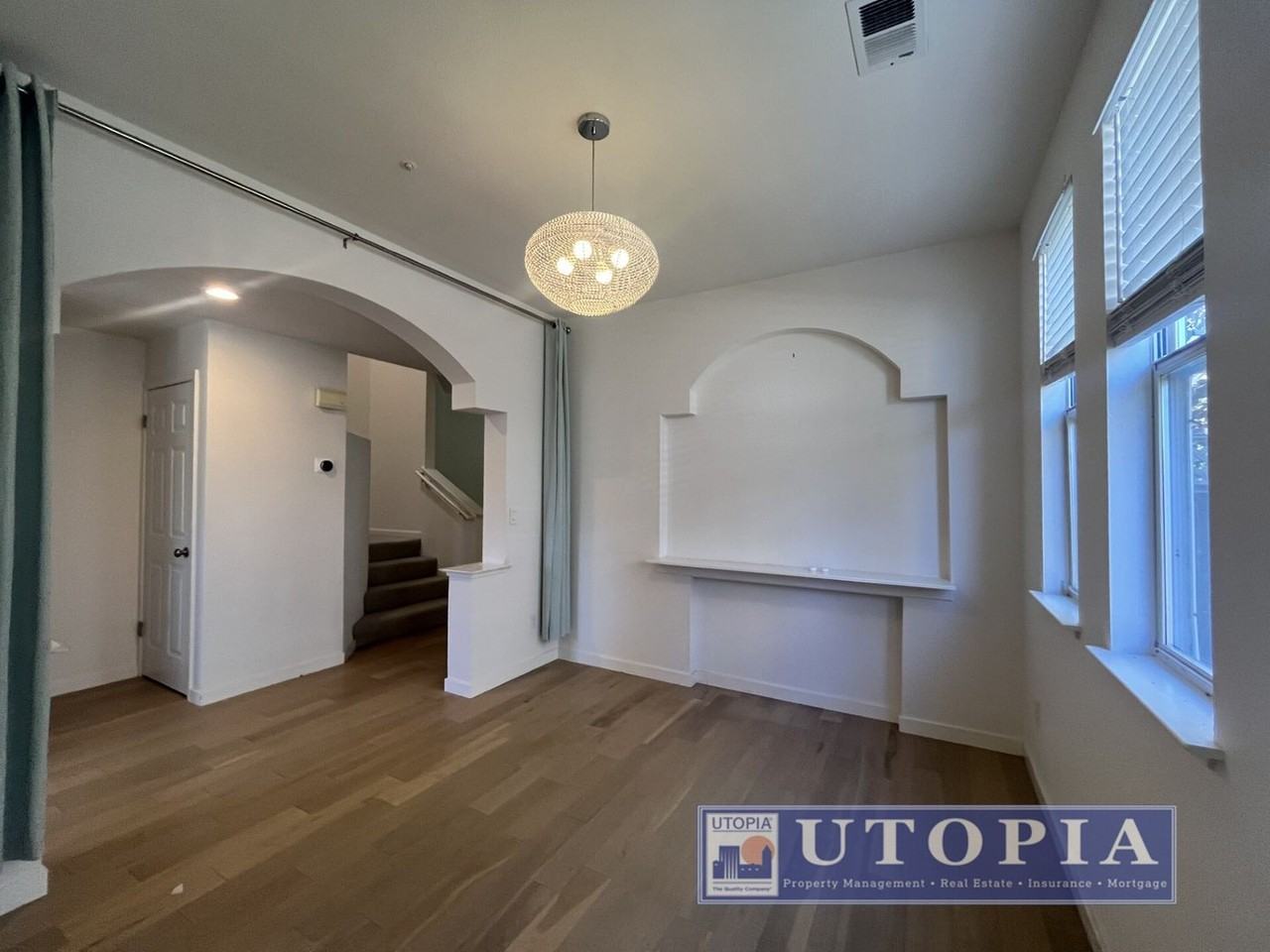 313 Village Cir - Photo 5 of 42