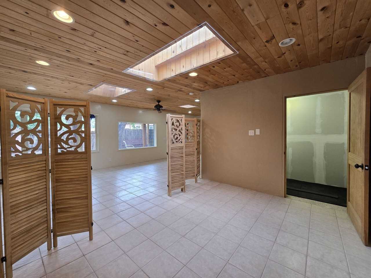 505 Grant Ave #B - Photo 6 of 24