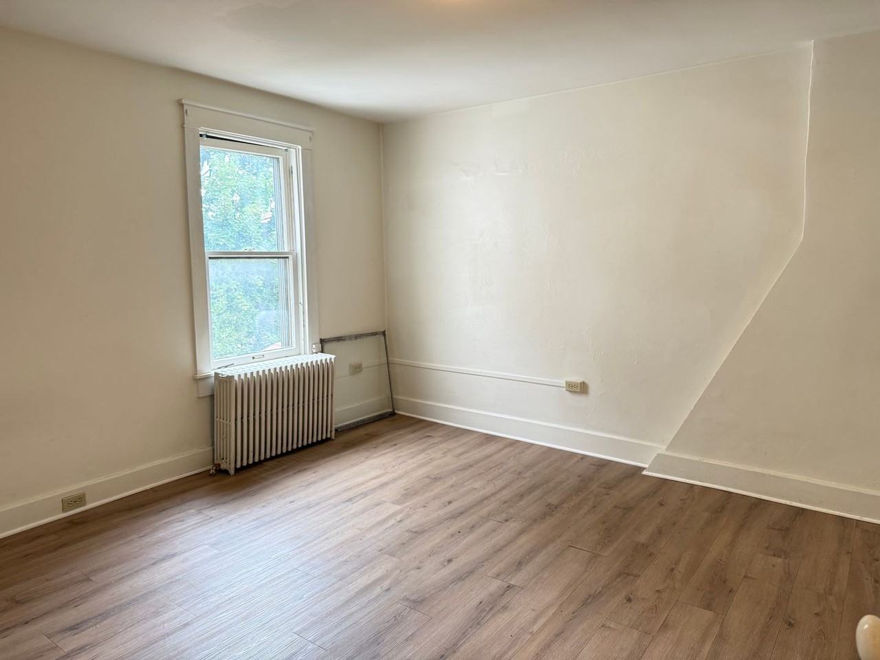 537 E King St - Photo 7 of 14