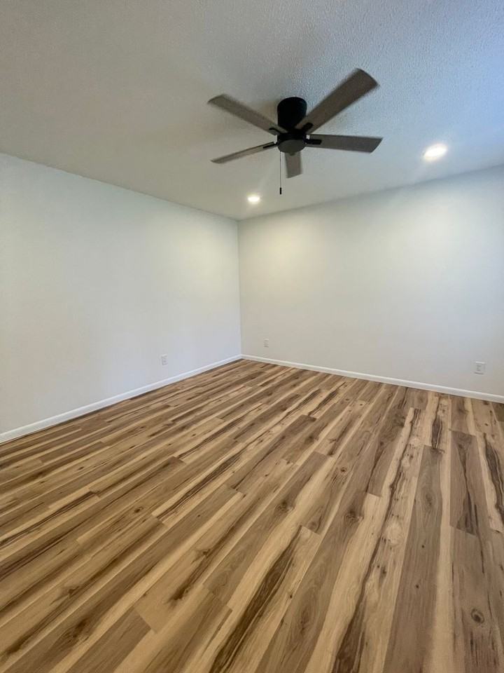 131 N Fairwood Ave - Photo 3 of 31