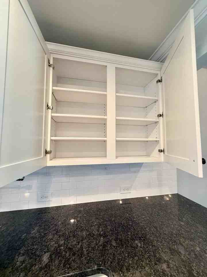 1046 Oden Ct - Photo 7 of 26