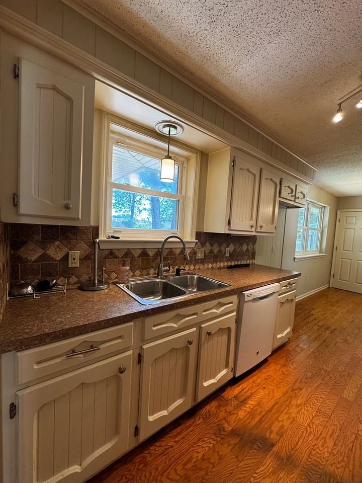 13219 Ouachita Ave - Photo 5 of 29