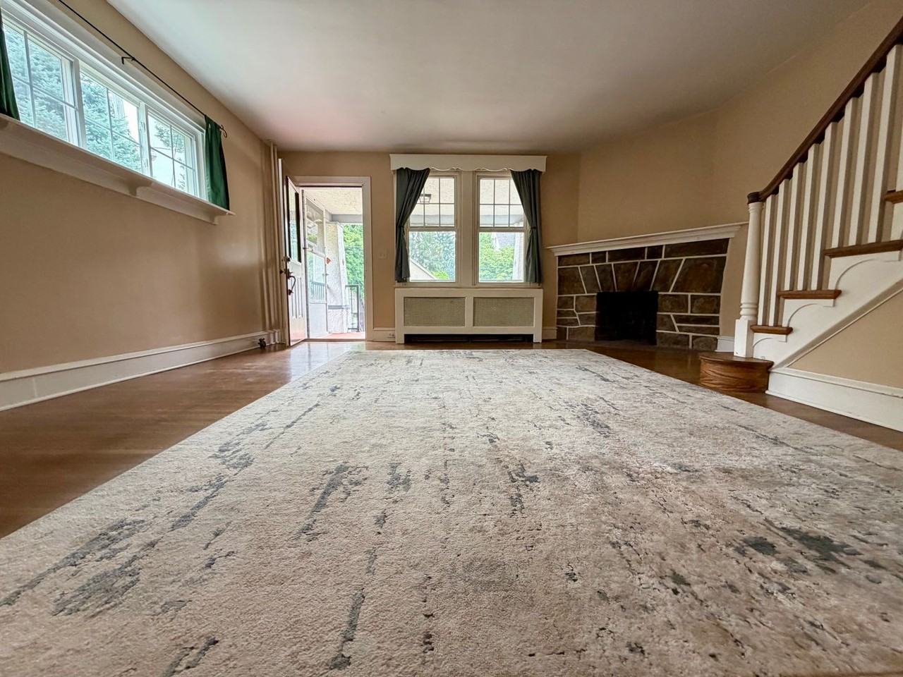 25 N Concord Rd - Photo 3 of 50