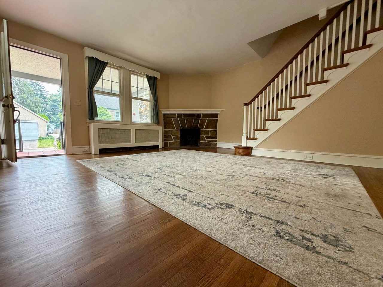 25 N Concord Rd - Photo 4 of 50
