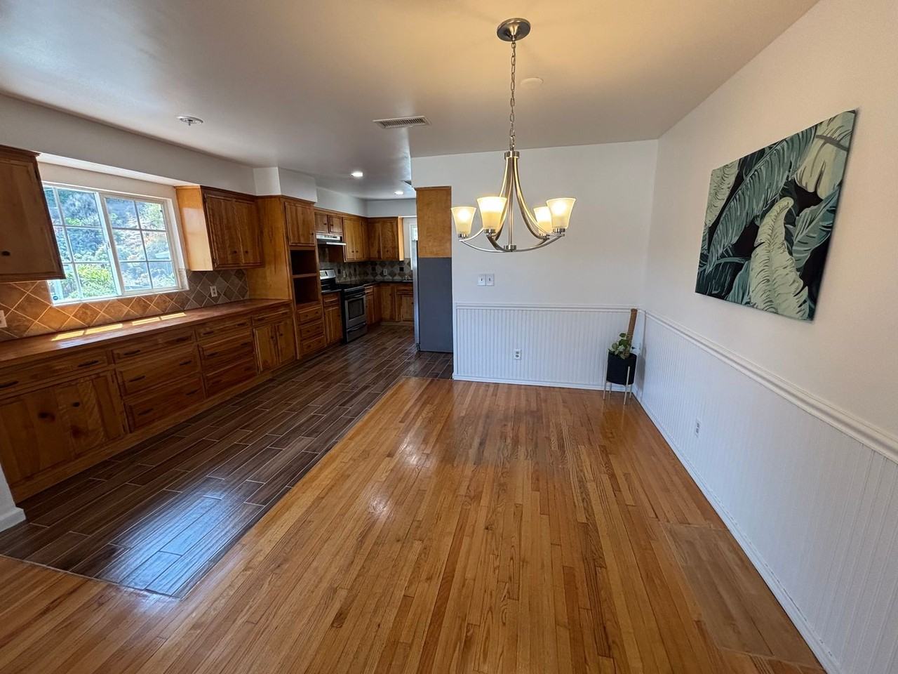 4040 Toland Way - Photo 4 of 17