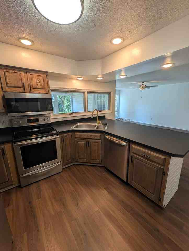 622 Laurel Dr - Photo 6 of 23