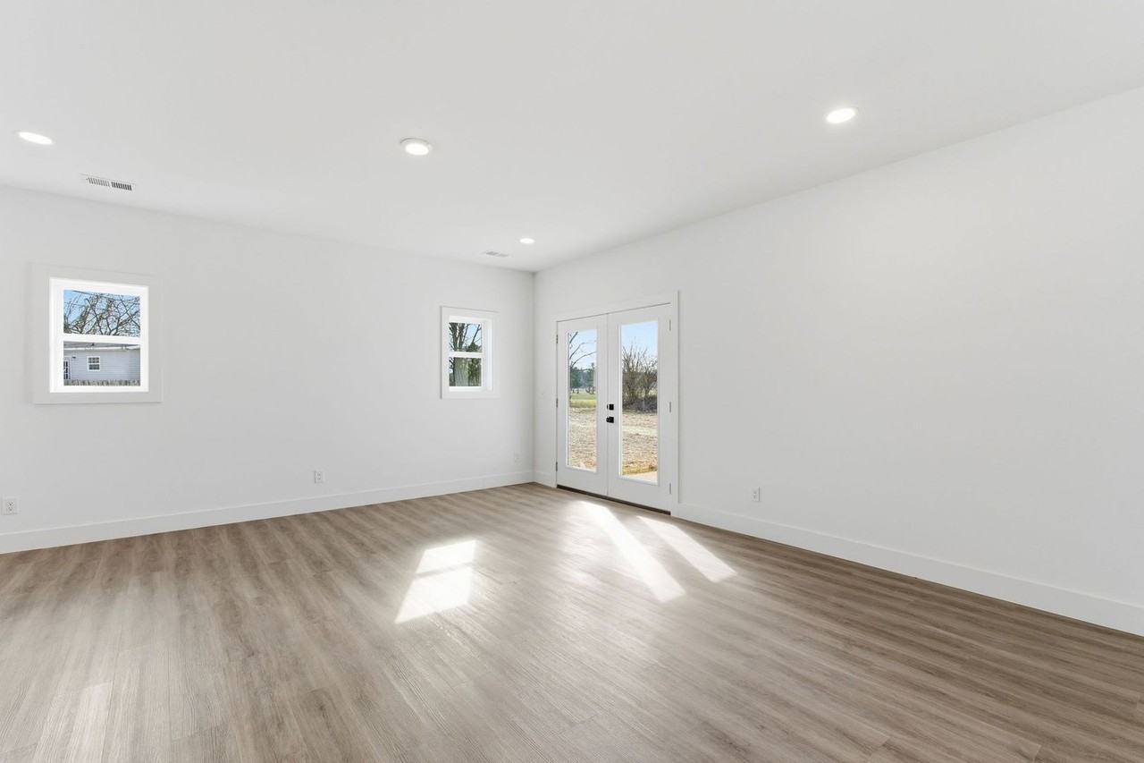 1029 Scenic View Ct - Photo 5 of 36