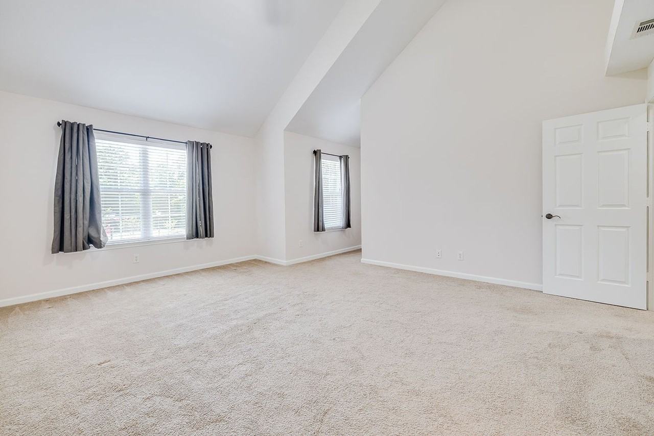 2 2 Wesley Park Dr - Photo 5 of 36