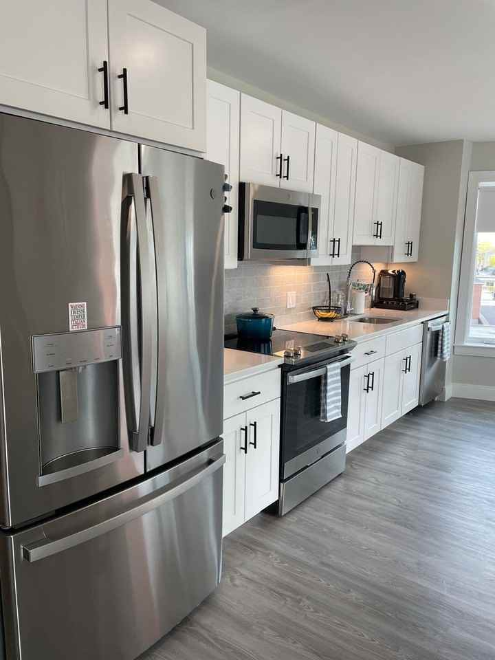 202 Old Colony Ave - Photo 3 of 6