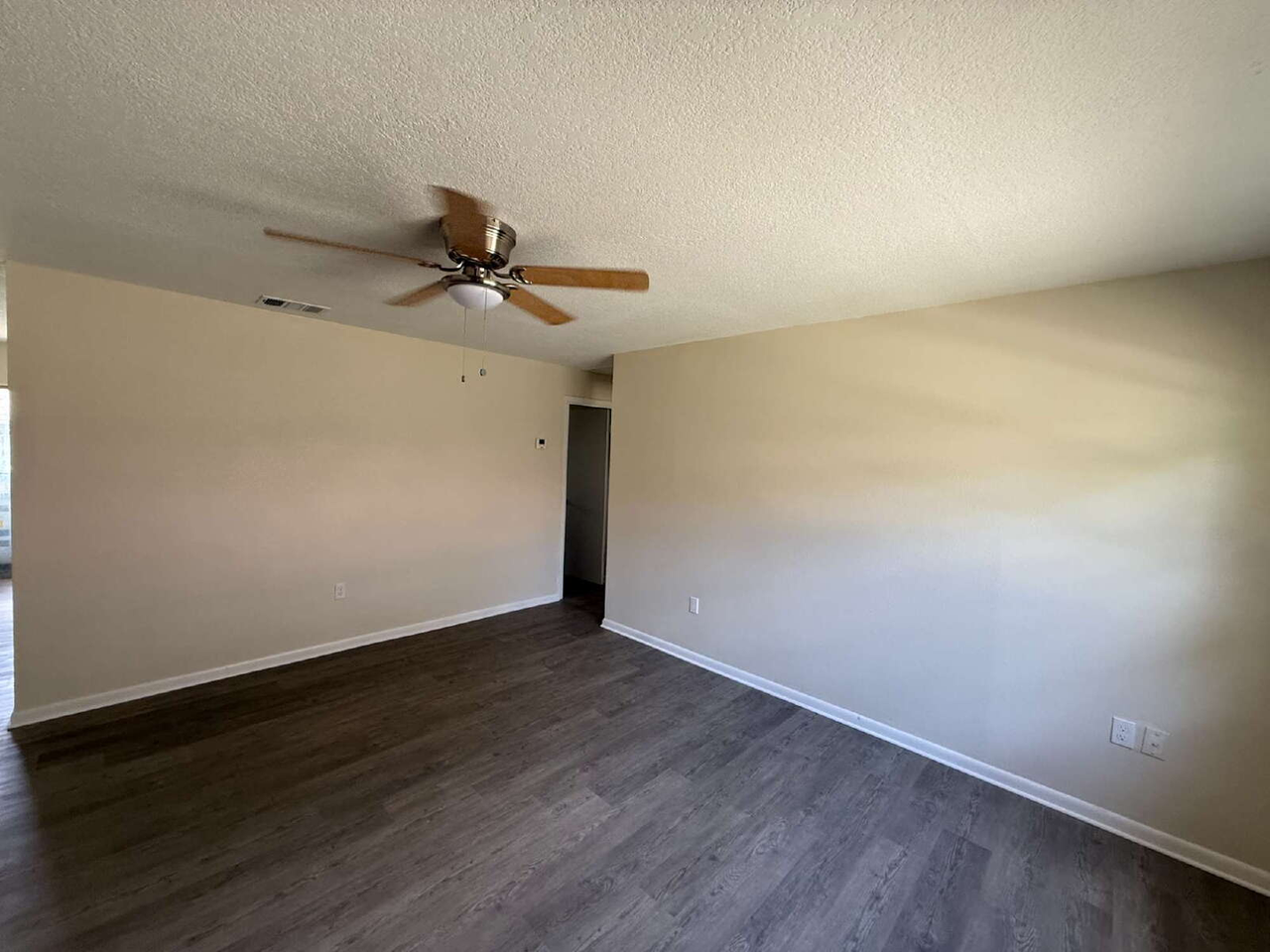 459 Beech Ave - Photo 2 of 7