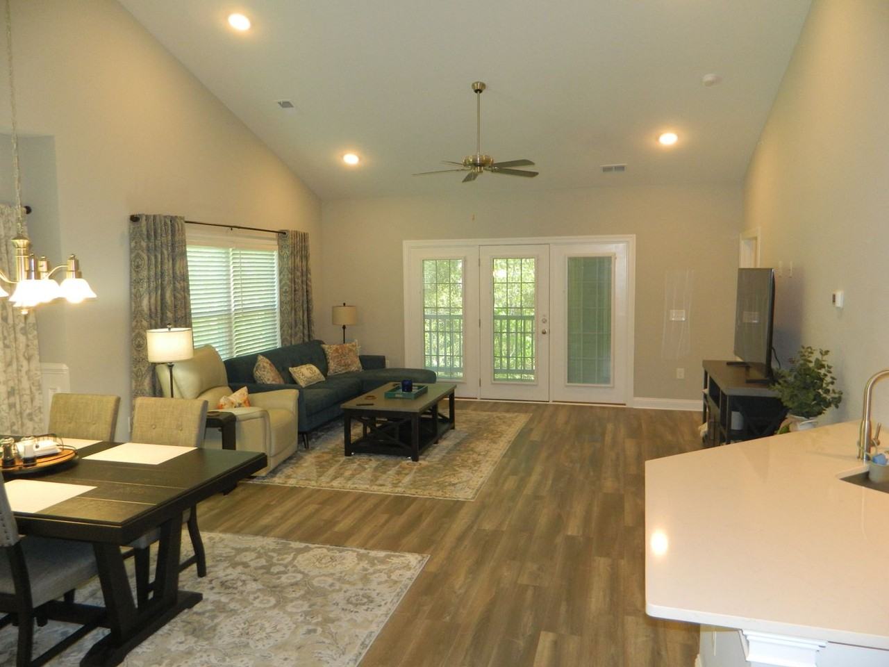 1407 Gooseneck Pl #201 - Photo 4 of 19