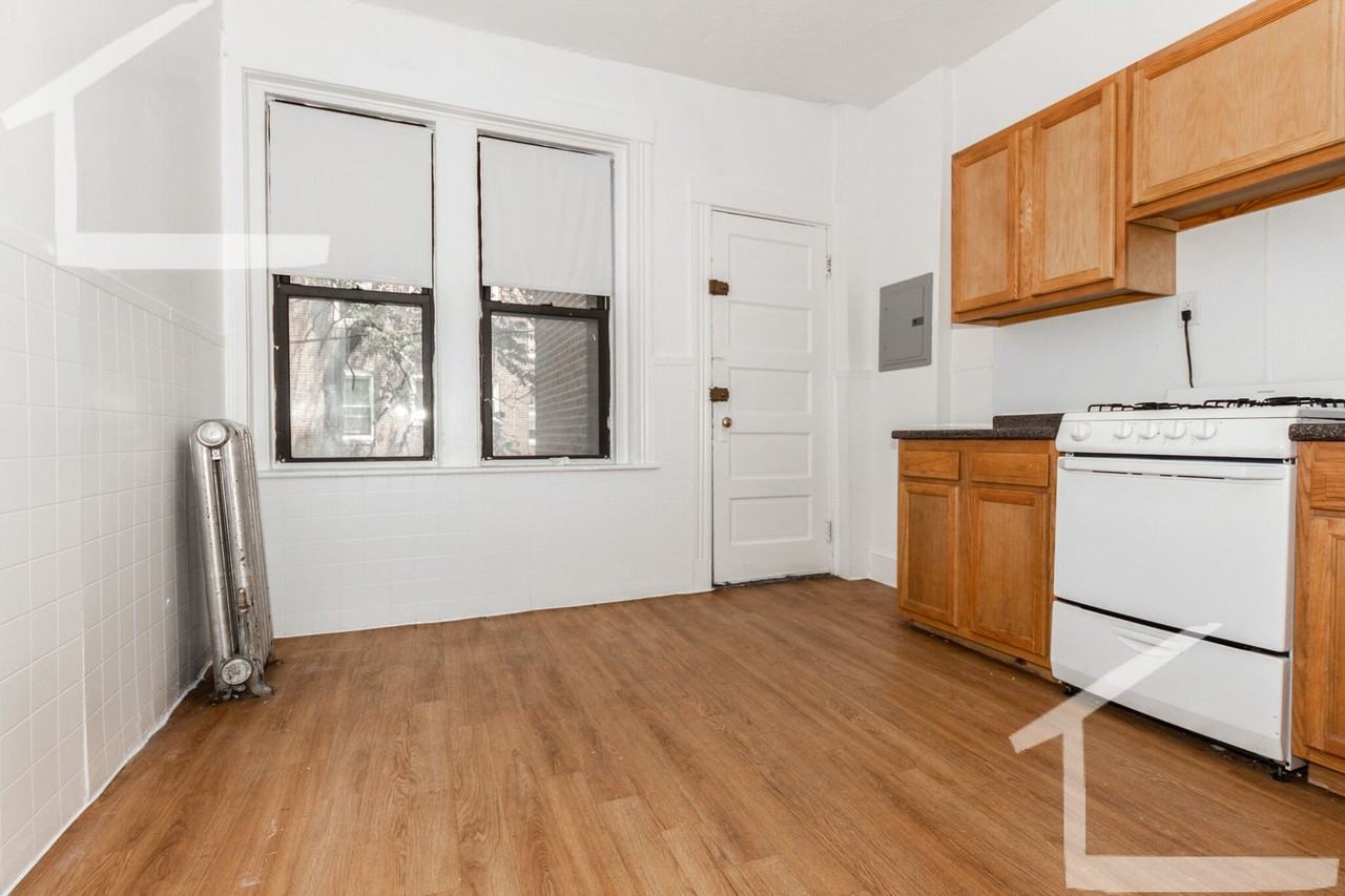 1383 Commonwealth Ave - Photo 3 of 7